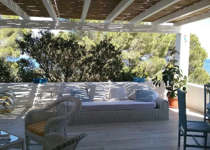 Biancaluna Villa *